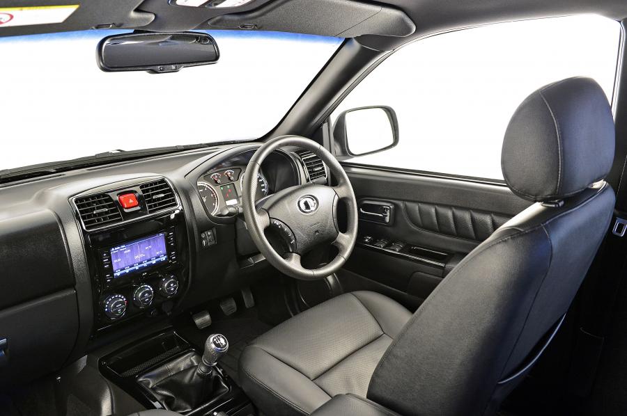 Интерьер GWM Steed 5E Double Cab 2014 года  (фото 7 из 13)